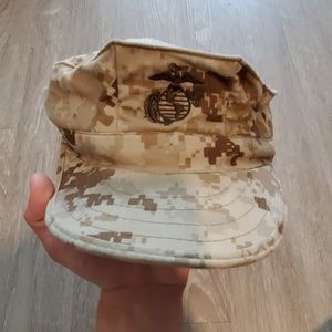 EUC Large USMC Desert Camo Hat/Cover